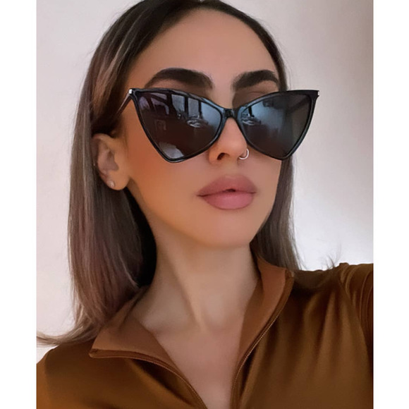 【関税込み】Saint Laurent ブラック SL 207 JERRY サングラス Black SL 207 JERRY Sunglasses by Saint Laurent on Sale